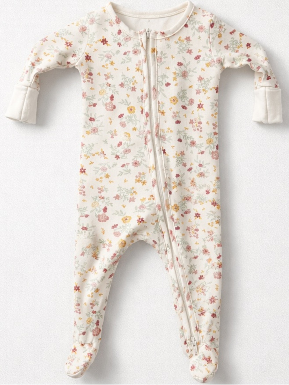 Colored Organics Peyton sleeper in Bianca floral Size Newborn